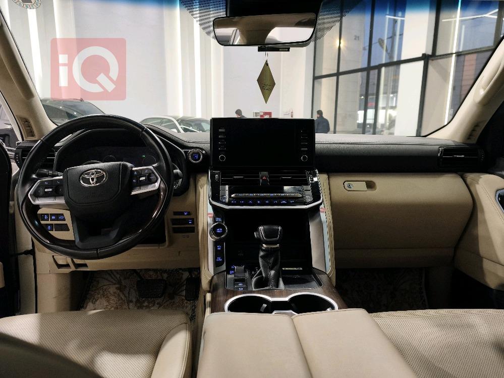 تويوتا لاندكروزر